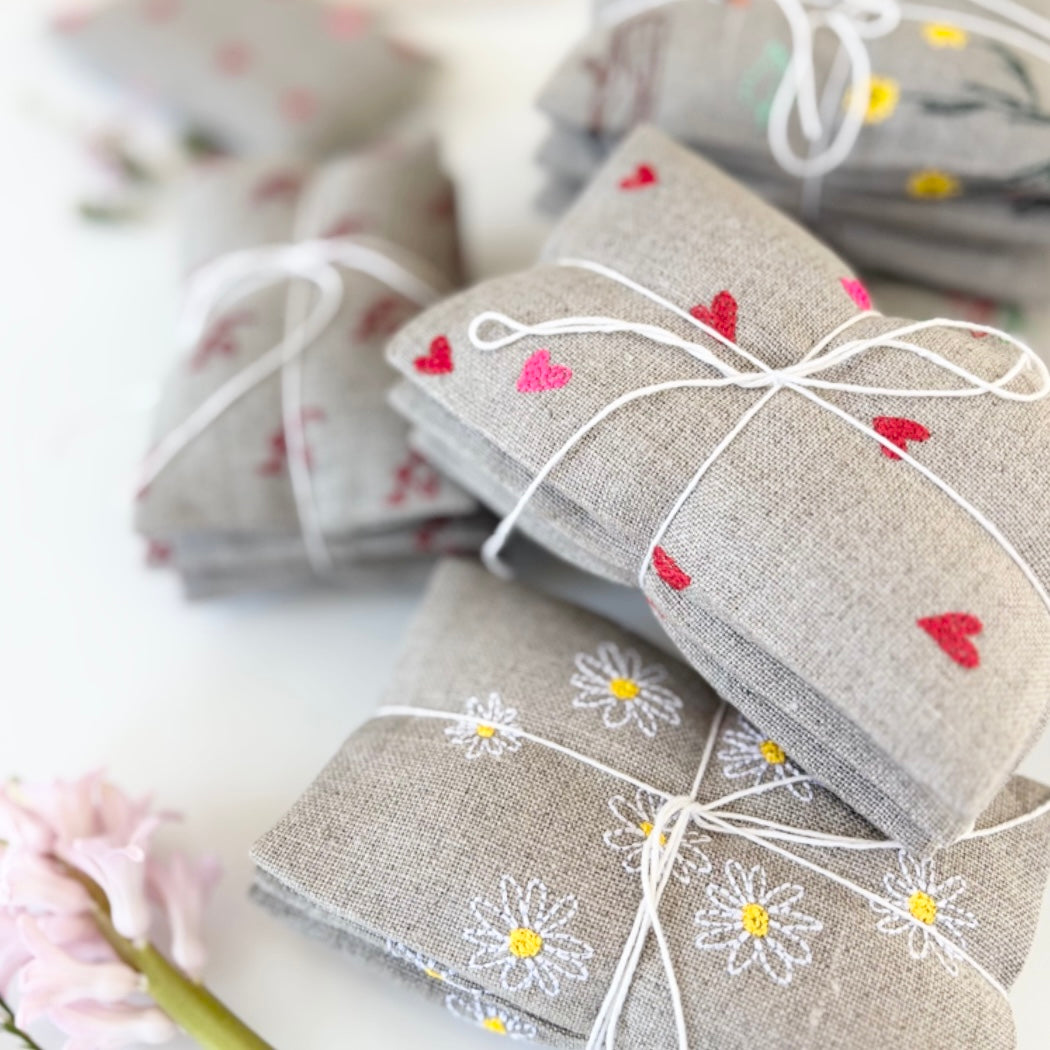 Daisies Sachet Set