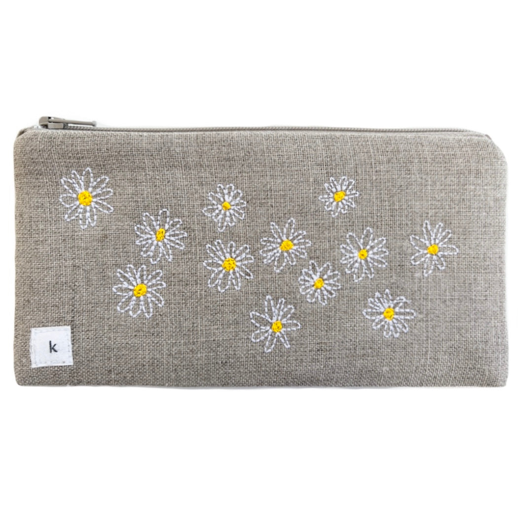 Daisies Pouch